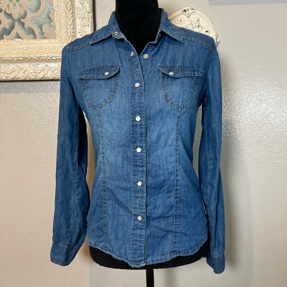 New Look Women's Denim Button-Down Shirt in Blue - Picture 3 of 10